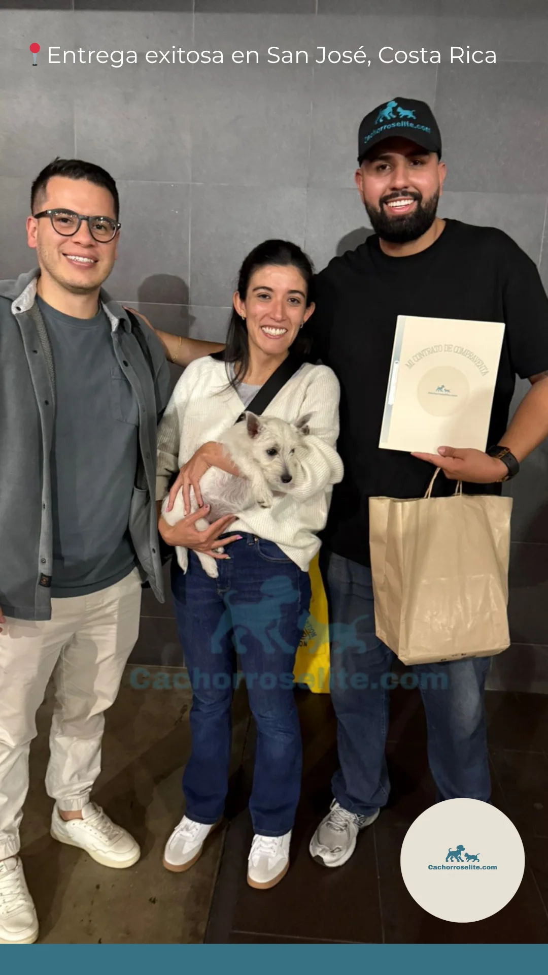 persona feliz con cachorro westy Clientes felices cachorroselite